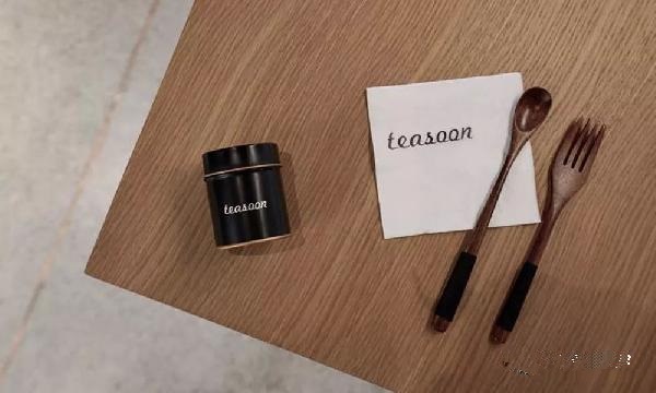 不跟喜茶、奈雪爭流量， ta憑啥成為網(wǎng)紅？