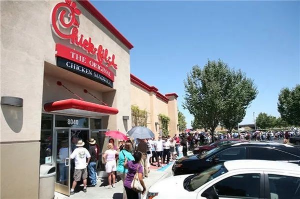 單店營收是肯德基的3倍，滿意度遠超麥當勞、漢堡王，它憑的啥？|優(yōu)評