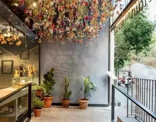 為什么燈光亮的餐廳反而生意不好？餐廳照明的門道你懂多少？