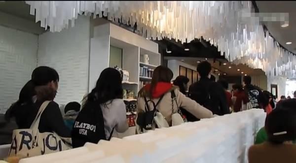 冬季奶茶店排隊(duì)減少？但你更應(yīng)該思考“排隊(duì)”問(wèn)題！