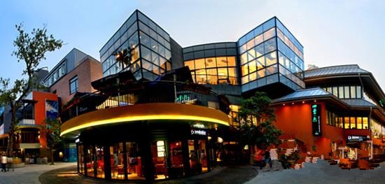 武漢天地網(wǎng)紅品牌的聚集成趨勢(shì)，日常的排隊(duì)成習(xí)慣