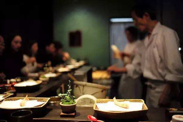 2022年猜想之中國街頭餐廳現(xiàn)狀：這4個(gè)品類將會(huì)崛起|餐飲界