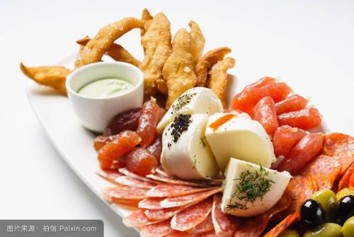 無人餐廳、外賣并購、中餐出海......那些妄圖顛覆餐飲的事件，現(xiàn)在咋樣啦？|餐飲界