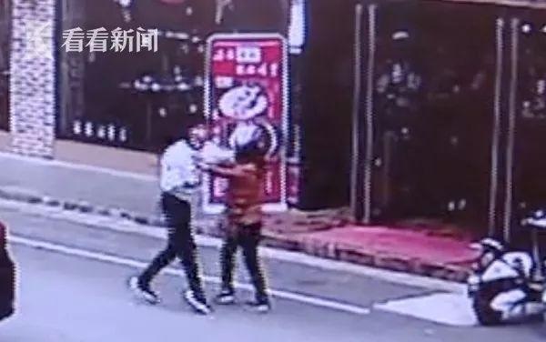 餐廳女員工遲到1分鐘被辭退，還被負(fù)責(zé)人猛踹、狠扇耳光