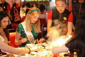 2小時(shí)2500個(gè)訂位，這輪海外開餐廳的市場(chǎng)到底有多大？|餐飲界