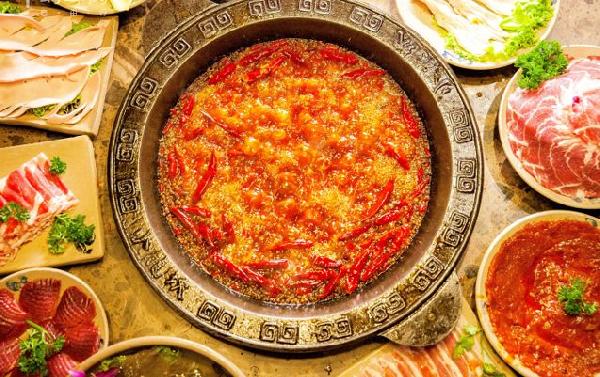 一個(gè)小事件，竟引發(fā)川渝火鍋地震，100多家火鍋店被下架|餐飲界