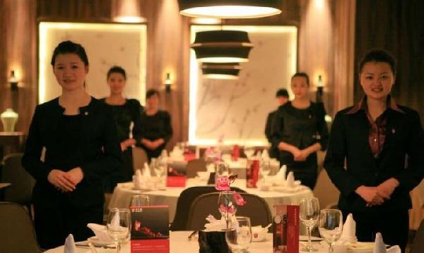 員工就活該吃回鍋油？俏江南不倒閉誰倒閉？|餐飲界