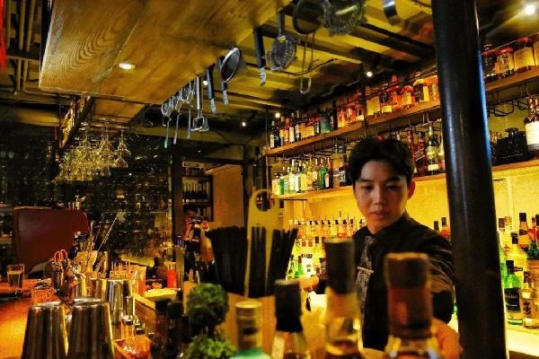 走過(guò)三年之期的實(shí)力網(wǎng)紅胡桃里，還有什么坑必須要填？