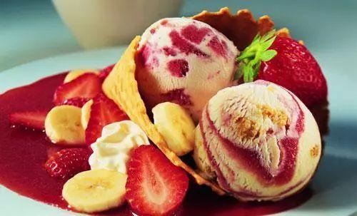 誰說起點(diǎn)低就做不出大品牌？地?cái)偲鸺业乃麧櫿紭I(yè)界7成！