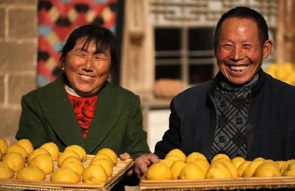 武漢丨過早可以不吃熱干面，但過年絕不能不吃糍粑。