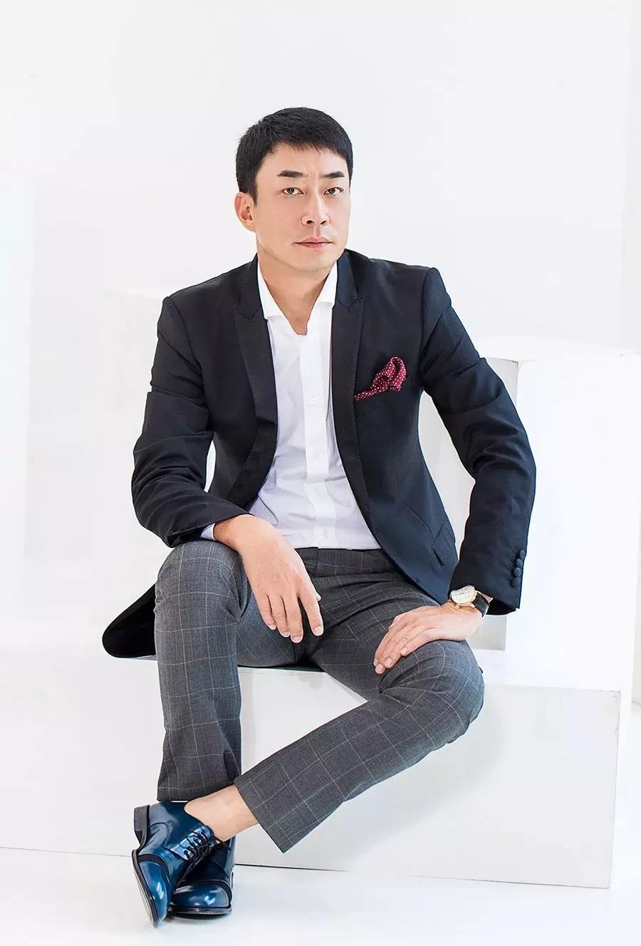 他開8種不同業(yè)態(tài)餐廳，每一家都很火，他到底靠什么？