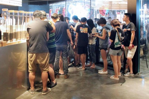 00后小伙創(chuàng)業(yè)開店，天天排隊月入30萬