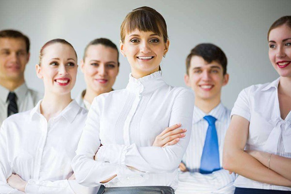 年輕的餐飲店長，如何管理老員工