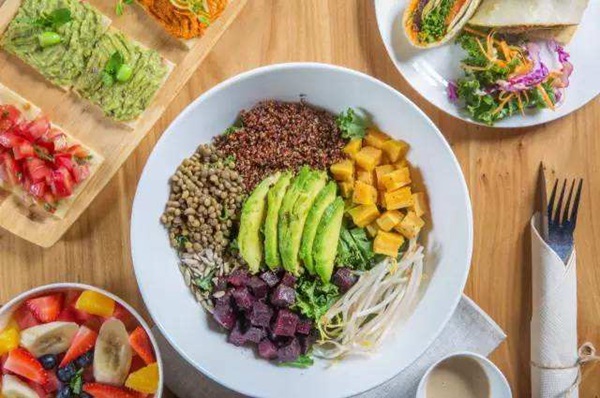 成都餐飲業(yè)刮起輕食風(fēng) 下一個(gè)風(fēng)口？