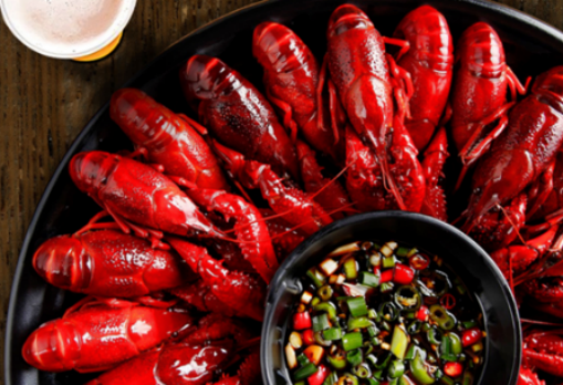 吃小龍蝦千萬不要吃蝦頭，吃雪糕千萬不能吃這個(gè)！