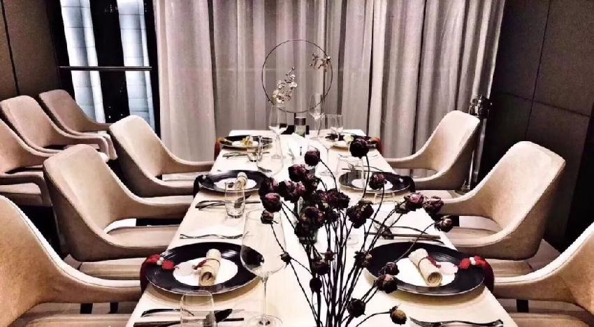 高端餐飲不好做？他怎么會做到月入40萬？