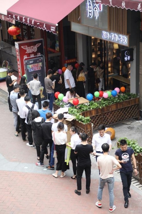 揭秘悟茶半年1000家店，持續(xù)火爆排隊背后深層次原因
