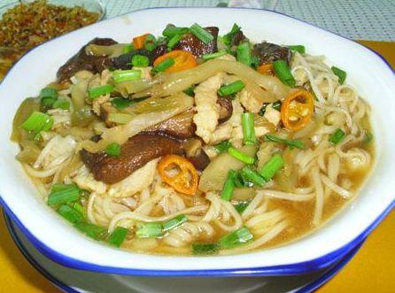 一包3塊錢(qián)的榨菜，一年賣(mài)出20億，背后的真相讓人深思！