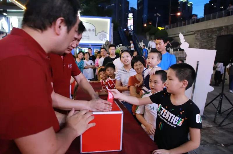 這個燒烤品牌靠造節(jié)，1天內(nèi)接待量破萬