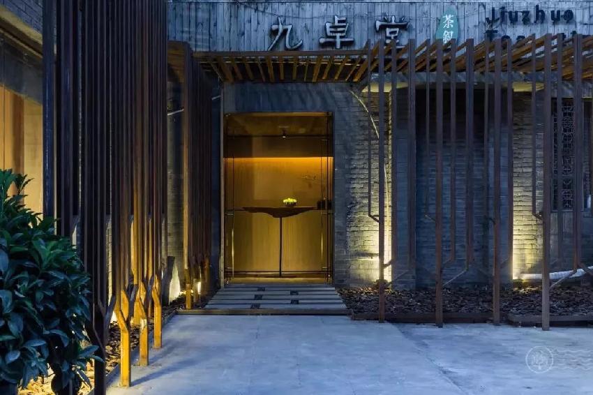 有一種比心，一定要給這家以撞色構(gòu)造的餐廳！