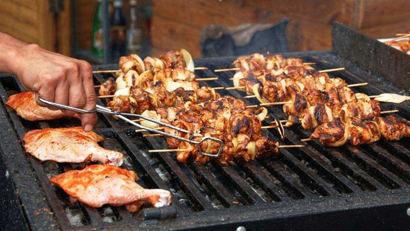 餐飲污染誰厲害？燒烤最重，清淡菜系污染物較少