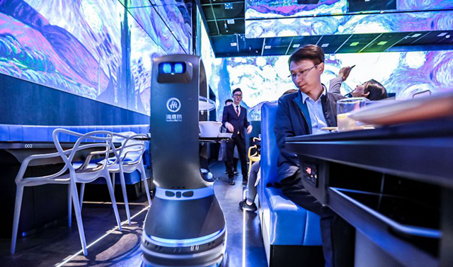 海底撈打算用機器人取代廚師和服務(wù)員，他們會裁員嗎？