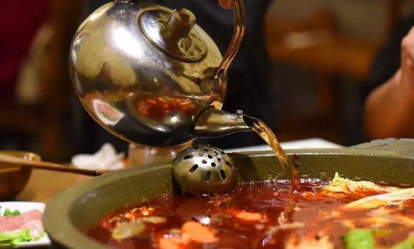 茶飲，火鍋店不可或缺的“主菜”