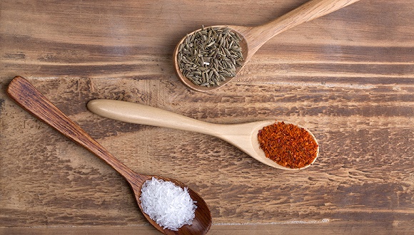 味精在中國(guó)的調(diào)味品界是如何失寵的？|餐飲界