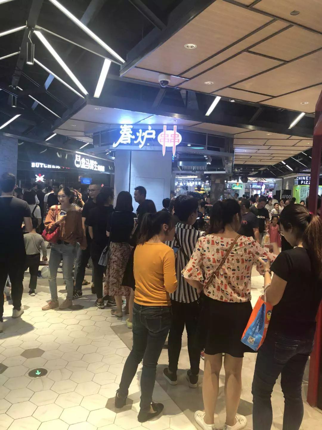 18平串店月營收60萬，3個月簽店300家，厲害了！|餐見