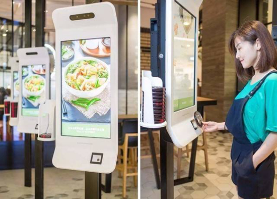 無人餐廳少了人情味 “暖科技”或?qū)樗鲃?shì)突圍