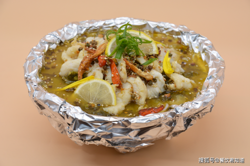 漁級棒酸菜魚美味標(biāo)簽變身，被網(wǎng)友譽為“酸菜魚一號”|餐飲界