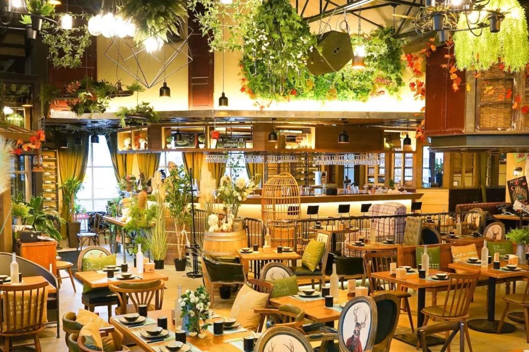 胡桃里上線加拿大，是“中國版Hard Rock Cafe”還是“新版音樂餐吧” | 餐見|餐飲界