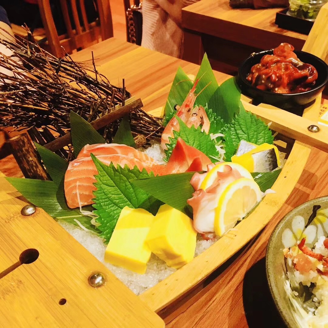 餐飲大事件220期 |瑞幸咖啡重新放開加盟、阿里巴巴本地生活全資收購美味不用等、Angelababy官宣成都開火鍋店|餐飲界