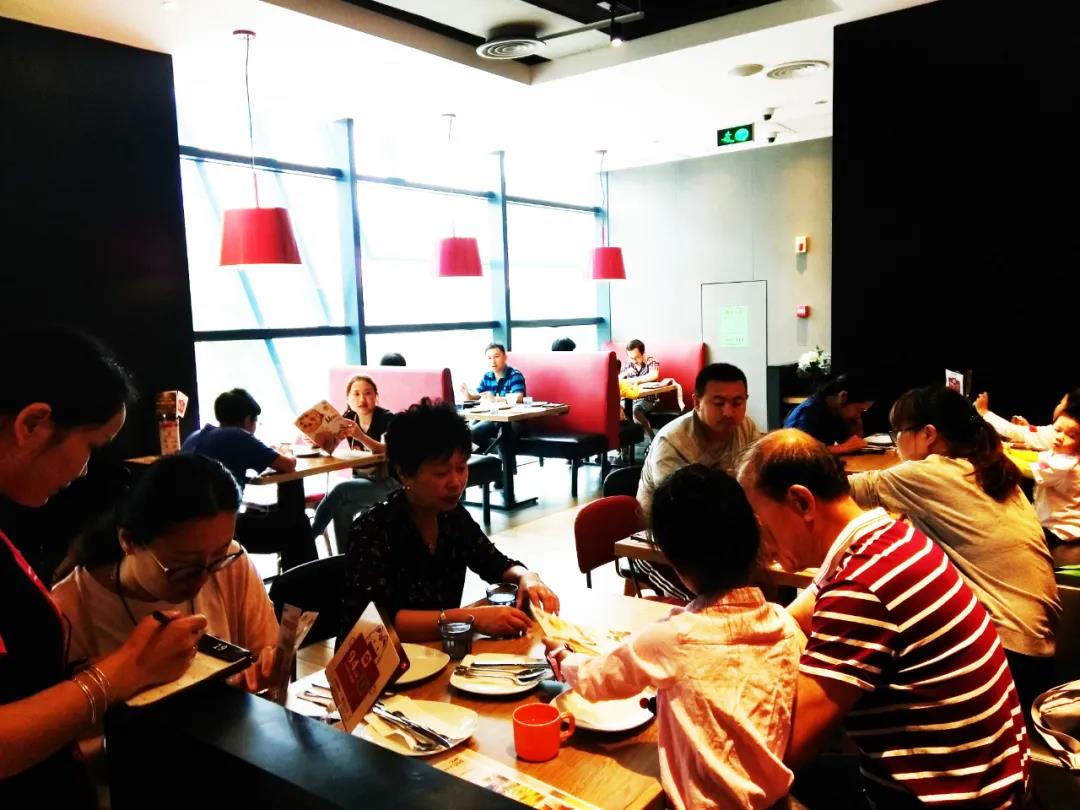 2021年春節(jié)餐飲消費(fèi)大數(shù)據(jù):7天超8000億，“?！眲攀悖?></a>
          <div> <a href=