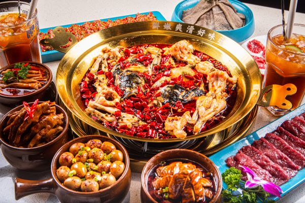 獨(dú)獲“2022年四川名火鍋”獎(jiǎng)，蛙二爺讓食客無(wú)法自拔的密匙藏在哪里？