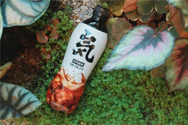 元氣森林可樂味氣泡水正式上市，不添加苯甲酸鈉等防腐劑及磷酸