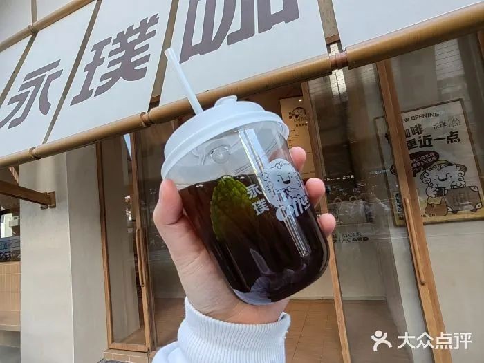 三頓半和瑞幸的相遇，是業(yè)態(tài)重塑還是渠道延伸？