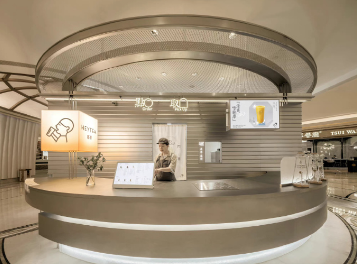 喜茶、霸王茶姬“組團(tuán)”出海，留學(xué)生們等不及喝奶茶？|餐飲界