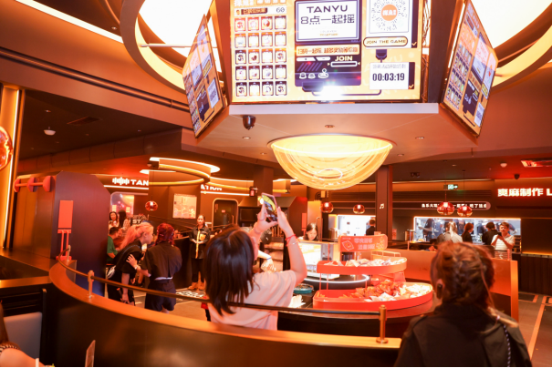 餐飲模式又一大創(chuàng)舉！探魚新店型營造“娛樂城”式沉浸消費體