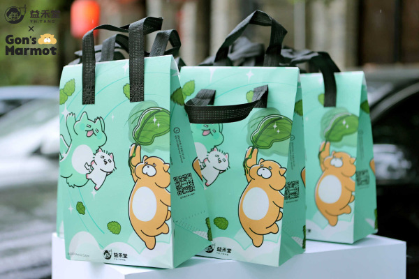 益禾堂請吃席出圈，密子君、全炫丸……吃辣星人都來了！