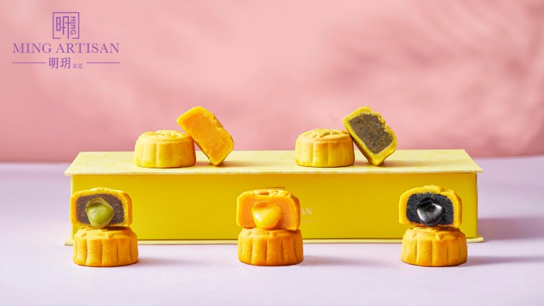 九月必做的一件事，就是帶明玥月餅回家過(guò)中秋！