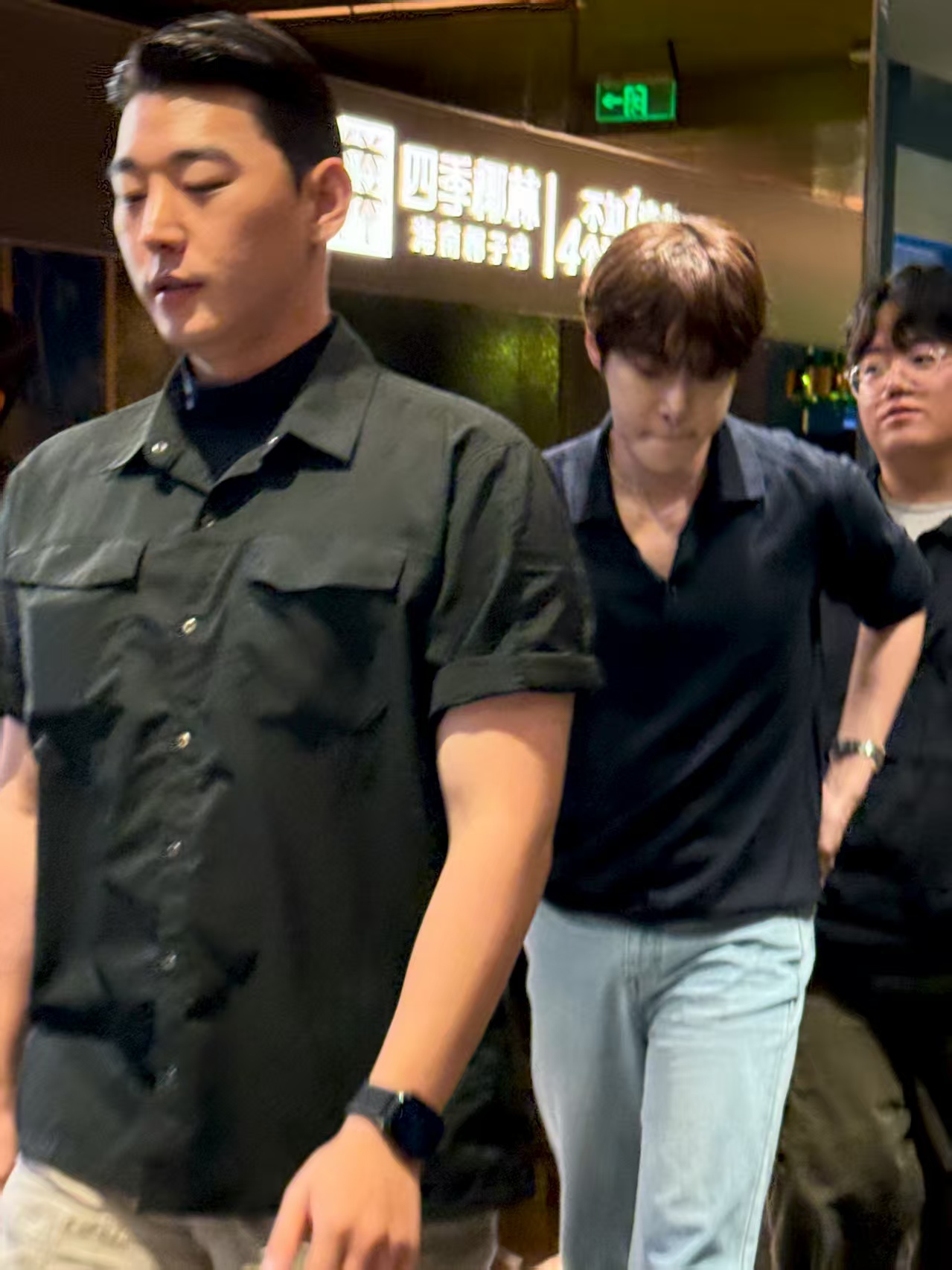 粉絲與偶像的 “雙向奔赴”：NCT金道英追隨粉絲推薦，打卡四季椰林椰子雞|餐飲界